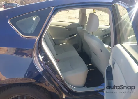 2015 Toyota Prius Two z USA, uszkodzony, nr VIN JTDKN3DU2F0444613